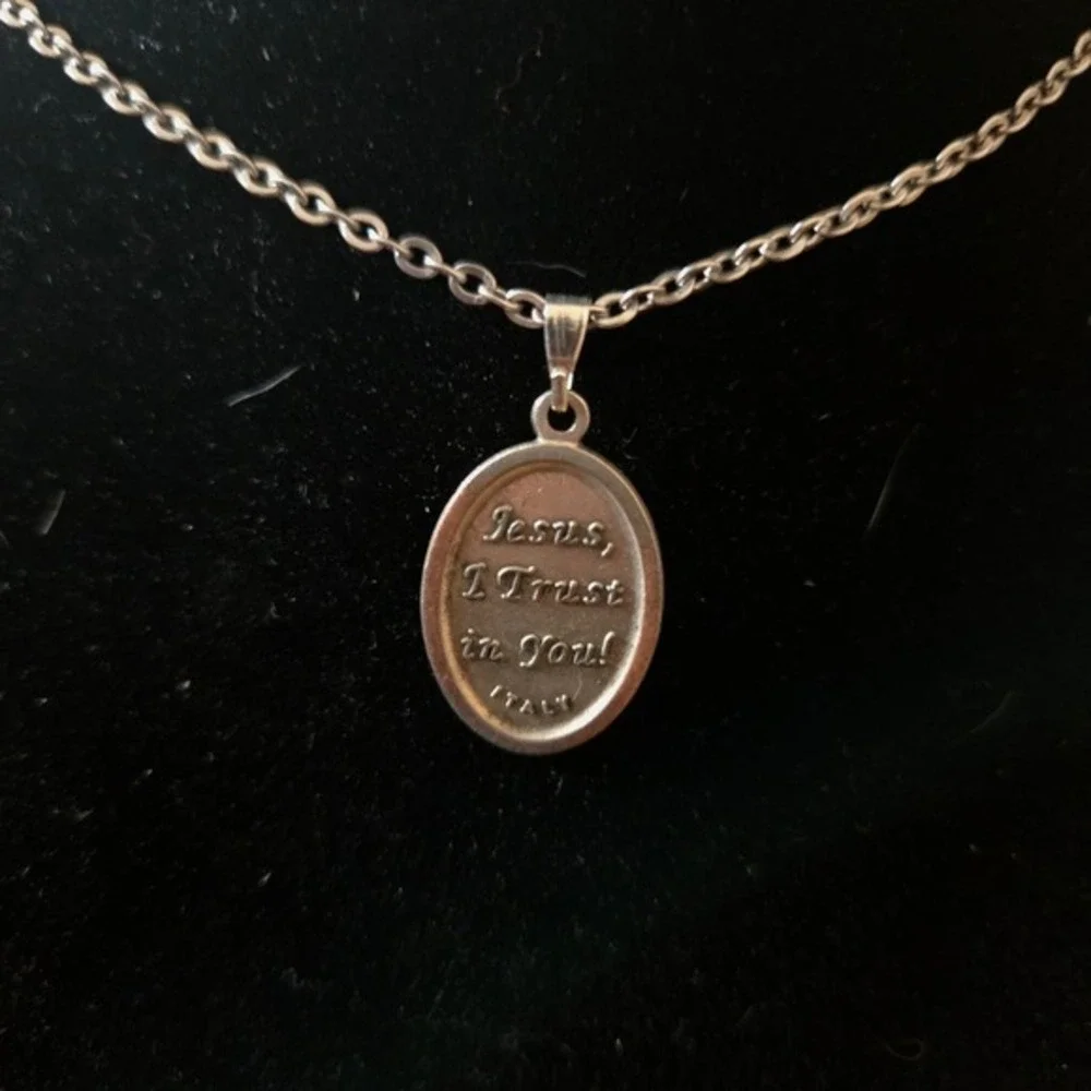 Divine Mercy Pendant Necklace Silver Tone Jesus I Trust In‎ You Italy Medal